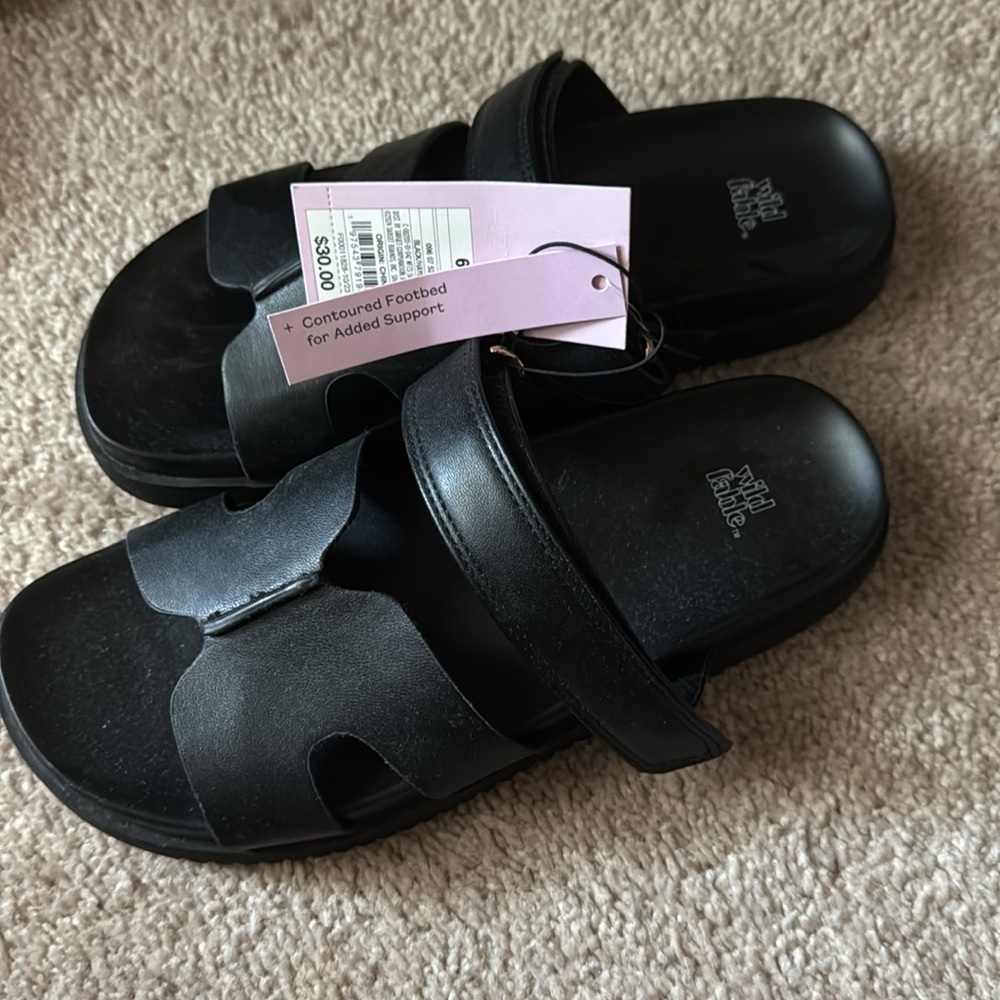 Sandals - Picture 4 of 4